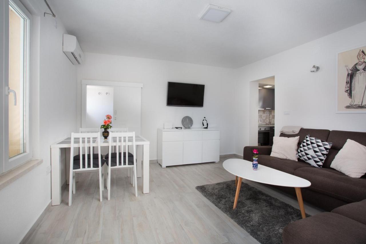 Serious Job Apartment Dubrovnik Eksteriør bilde